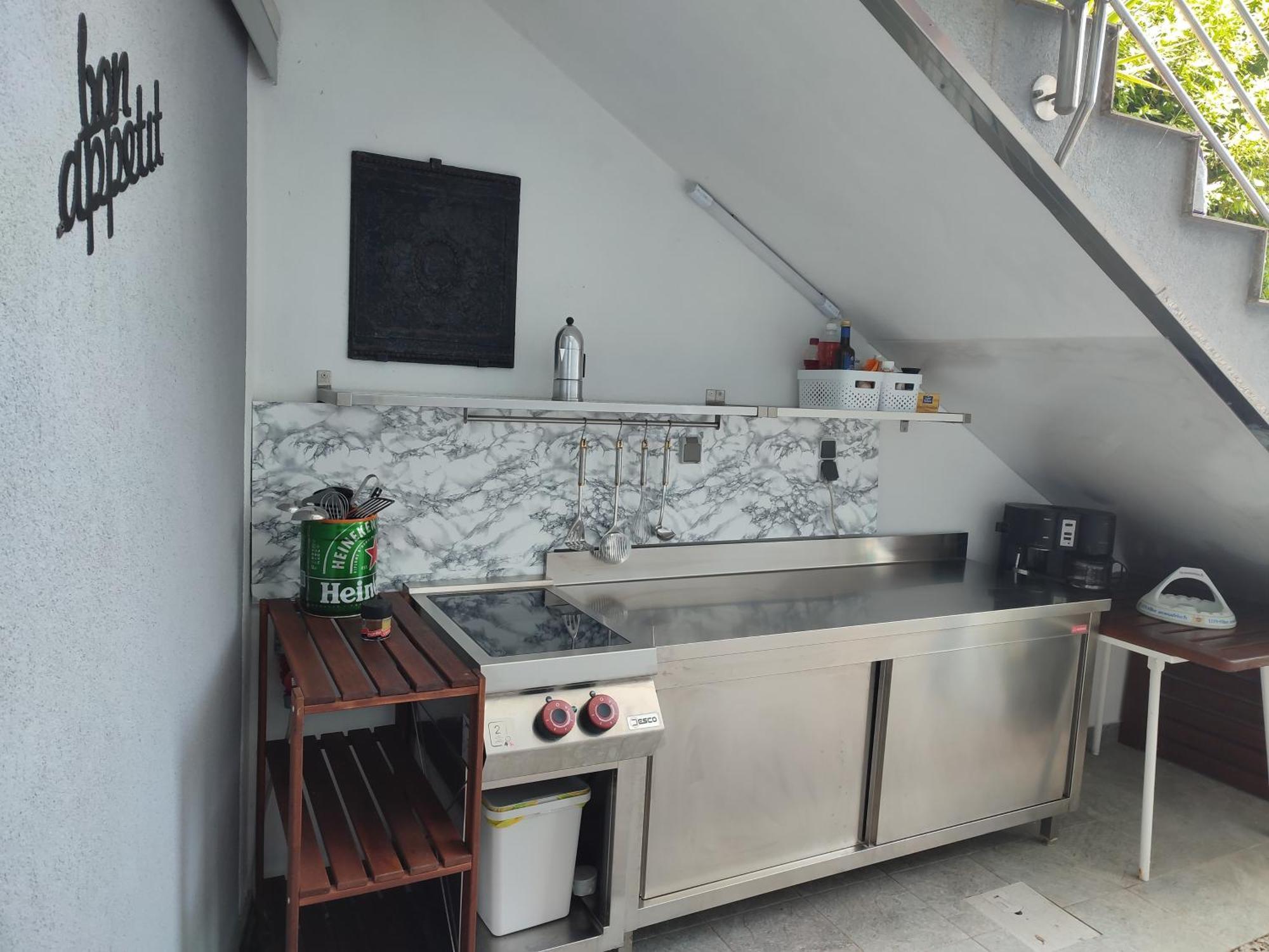 Bodo Apartment ลาบิน ภายนอก รูปภาพ