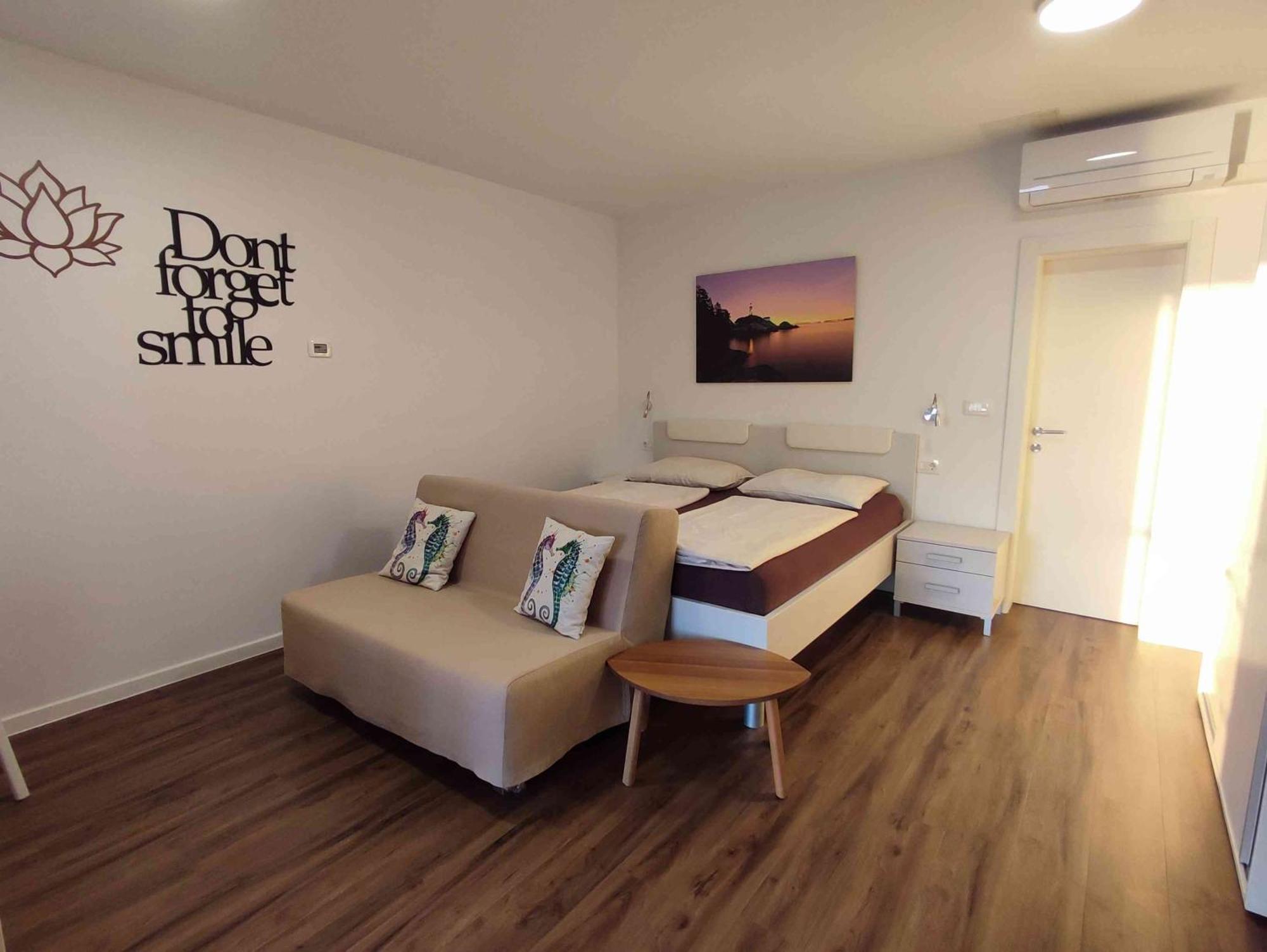 Bodo Apartment ลาบิน ภายนอก รูปภาพ